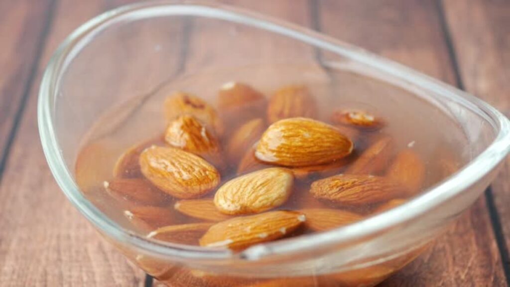 Bheege Badam Khane Ke Fayde