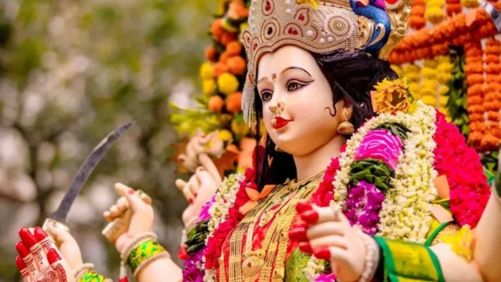 Navratri Pooja Me Bachi Chijo Ka Kya Kare