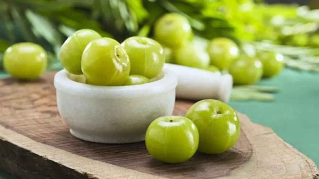 Amla Juice Ke Fayde In Hindi