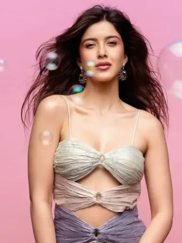 शनाया जैसी फिट और स्लिम बॉडी चाहती है, तो अपनाये ये तरीका